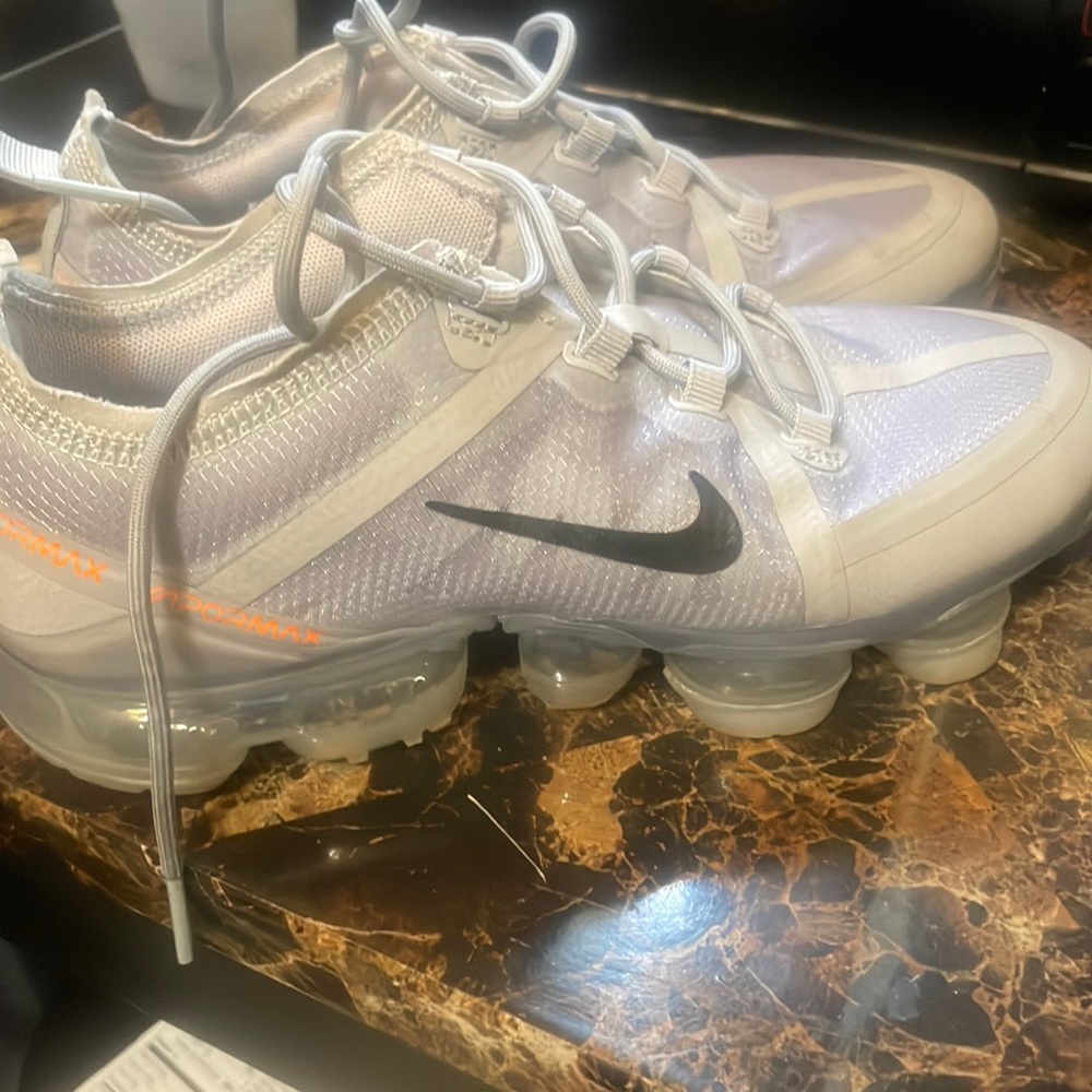 USED Nike vapor max. Smoke free home.